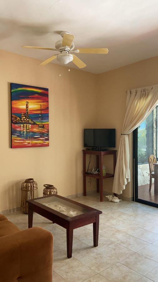 Beachfront Apartment With Swimming Pool. One Bedroom Celestun Exteriér fotografie